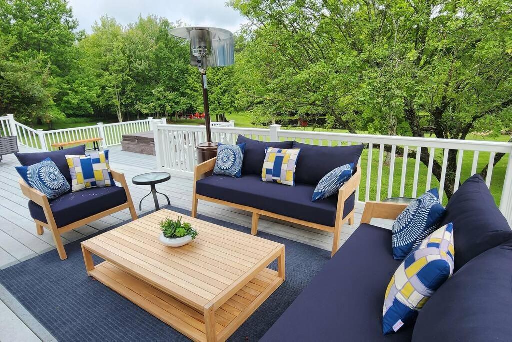 Mountain Blue Vista - Luxury Retreat Near Ski Resorts With Pond, Firepit And Hot Tub Windham Exterior foto